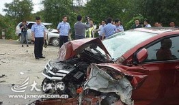 交通事故最新爆料,最新交通事故细节曝光，事故原因令人震惊！”