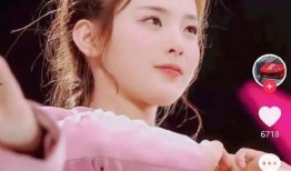 娱乐博主最新爆料是谁呀,揭秘神秘明星恋情